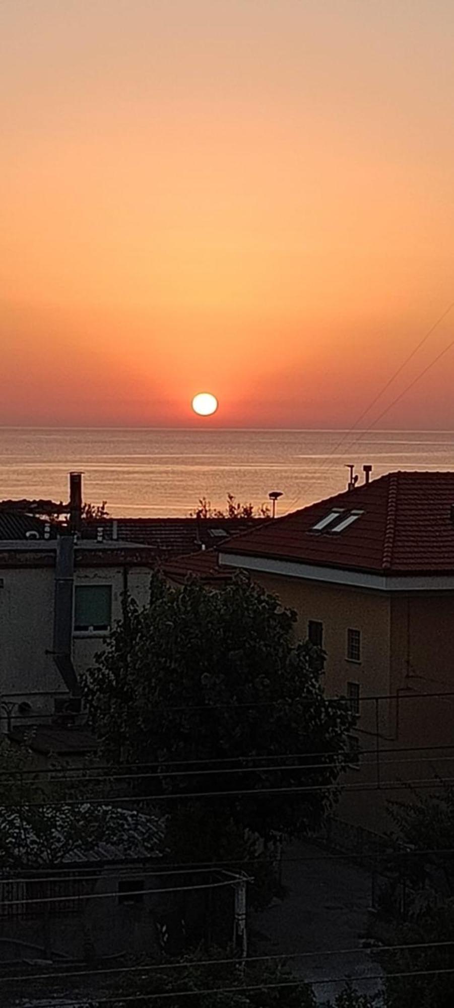 Se041 - Senigallia, Quadrilocale Accessoriato A 150Mt Dal Mare Kültér fotó